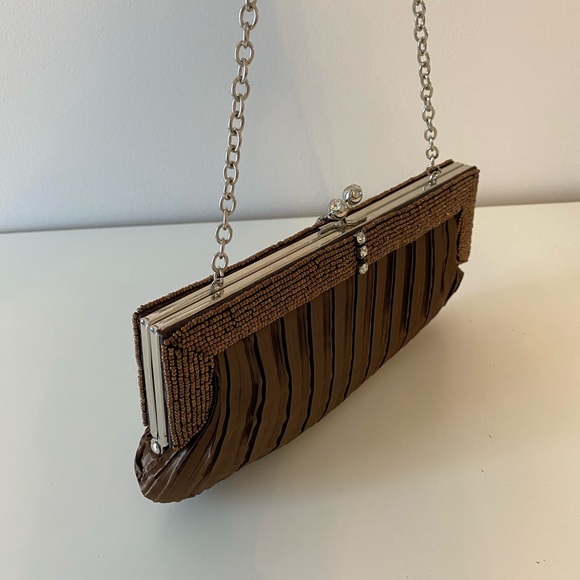 VINTAGE CLUTCH - Picture 2 of 7